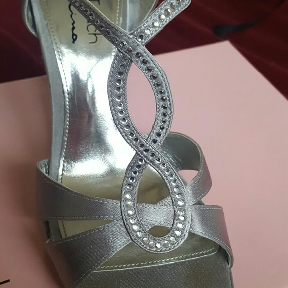 The Touch of Nina - Picture 5 of 5